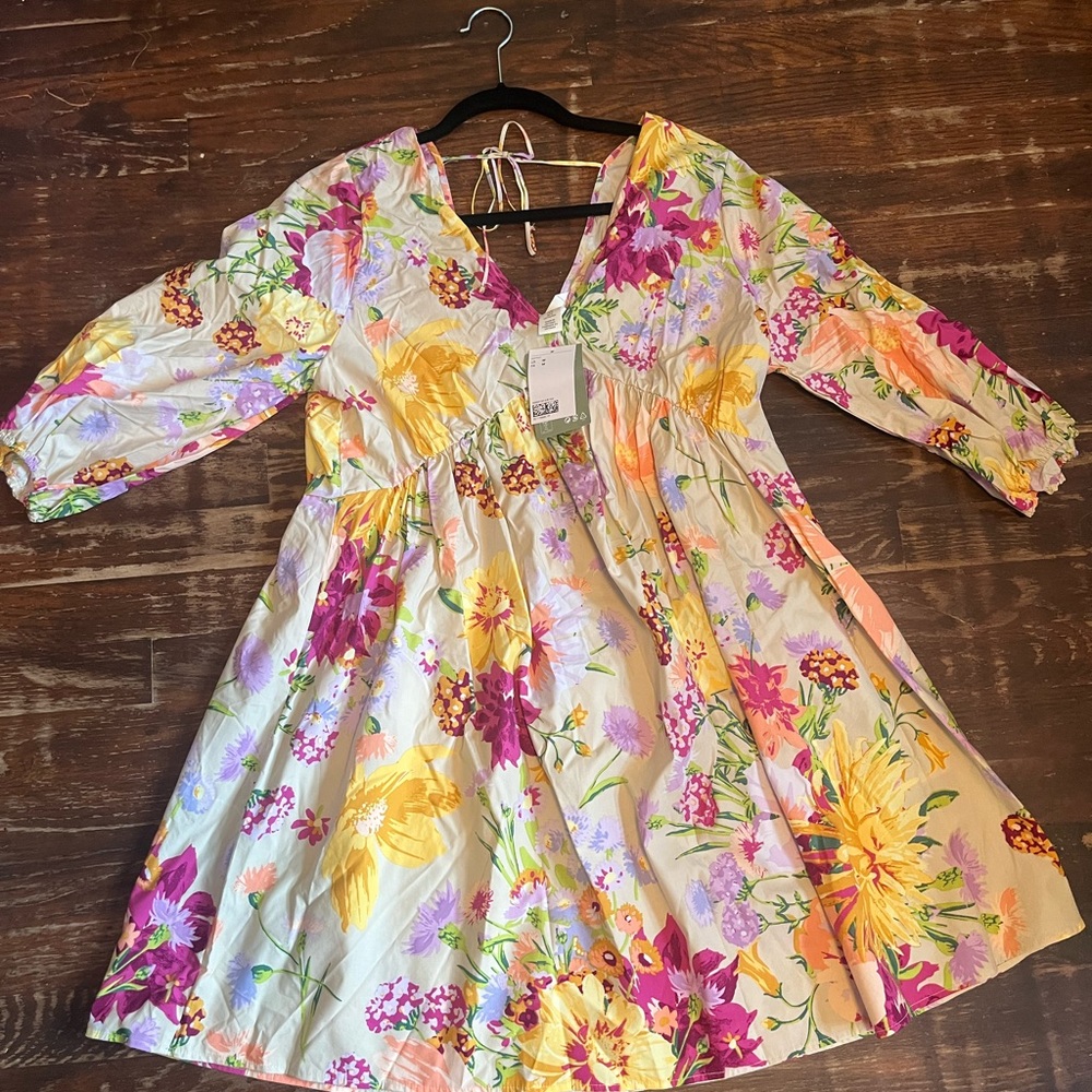 Floral H & M size medium dress NWT
